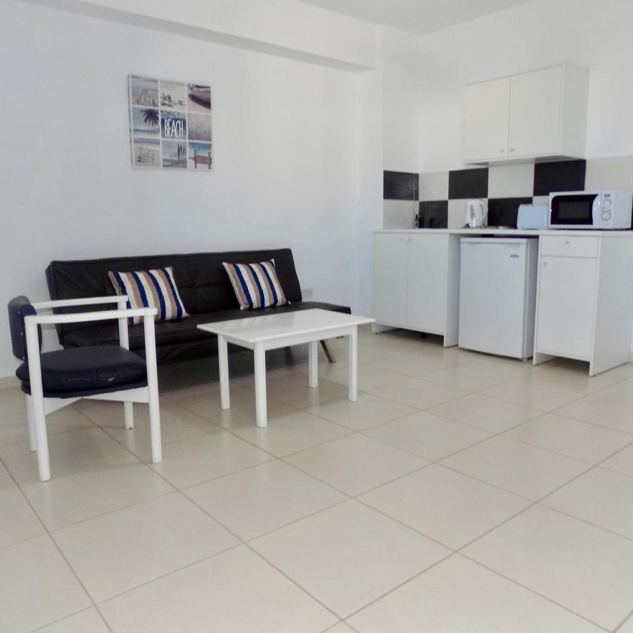 Margarita Napa Apartments Aya Napa Dış mekan fotoğraf